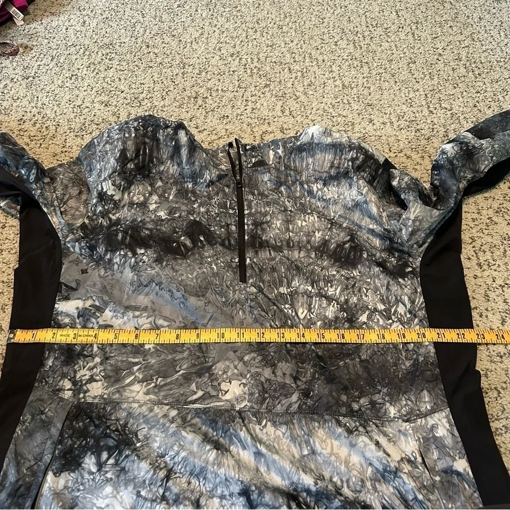 Lululemon Gray & Black Here to Move Reynisfjara Quarter Zip Hood Jacket Size XL